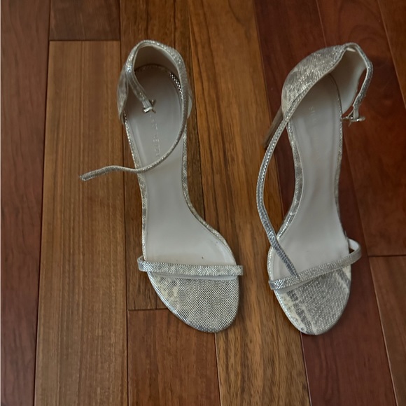 Stuart Weitzman- Gold Python heels - Picture 2 of 3